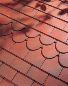 Dreadnought Country brown smooth faced roof tiles